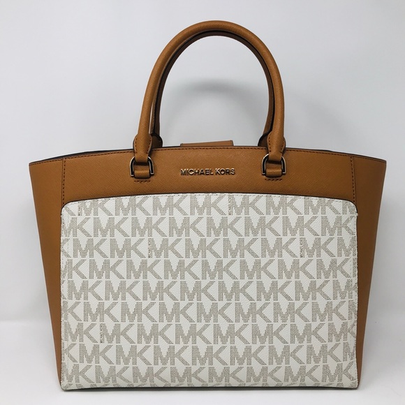Michael Kors Handbags - Michael Kors NWT Vanilla / Acorn Large Tote Bag